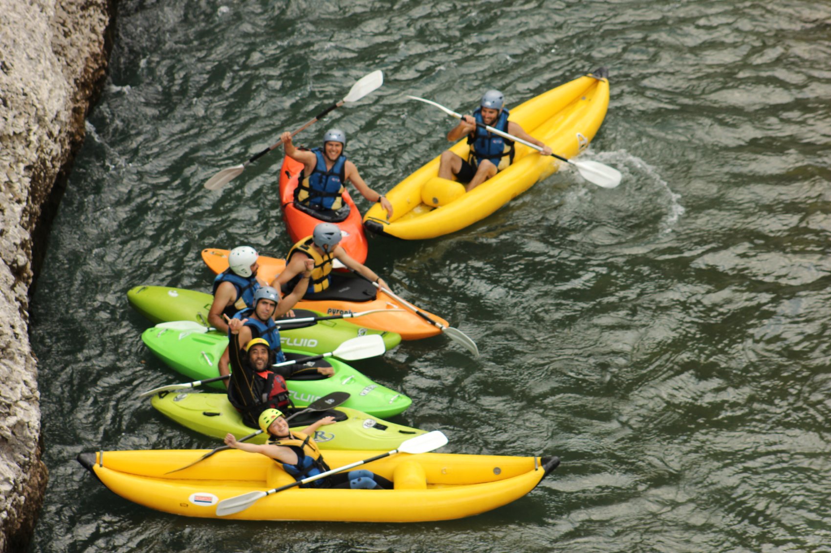 actividad de kayak en Pirineos